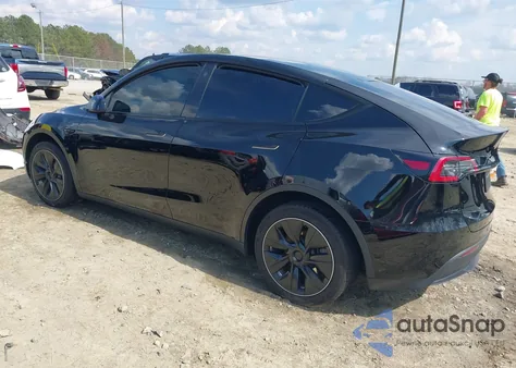 2023 Tesla Model Y Awd/Long Range Dual Motor All-Wheel Drive z USA, uszkodzony, nr VIN 7SAYGDEEXPA027342